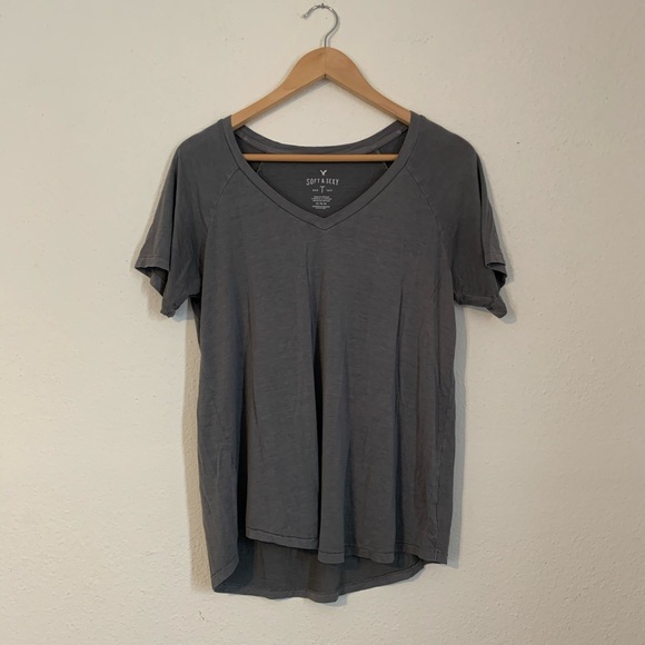 4 Short Sleeve Tee Shirts Size Medium - Picture 3 of 9